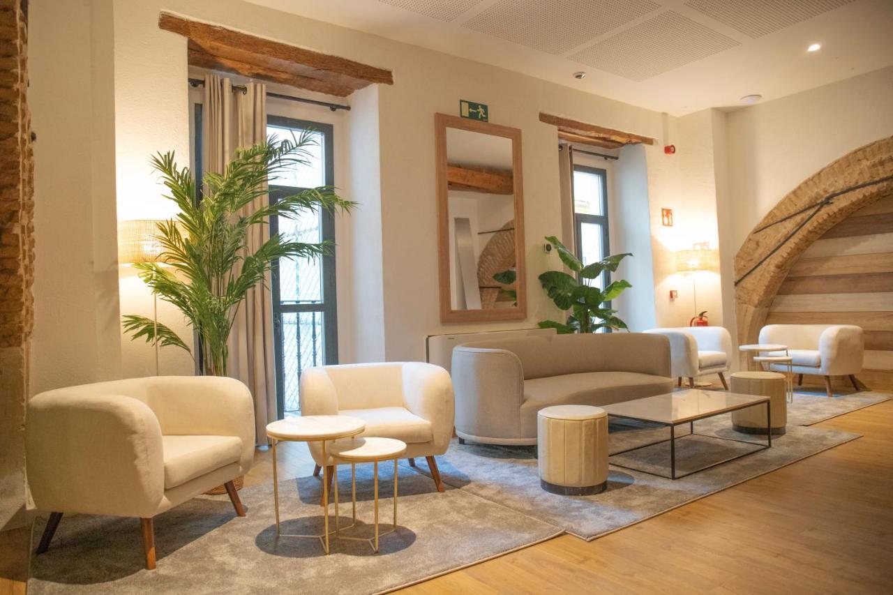 Nqn Aparts & Suites Sevilla מראה חיצוני תמונה