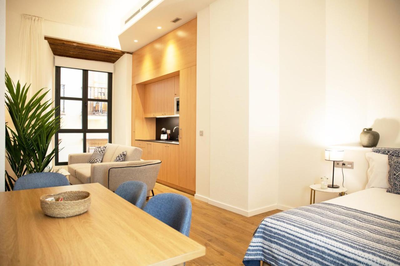 Nqn Aparts & Suites Sevilla מראה חיצוני תמונה