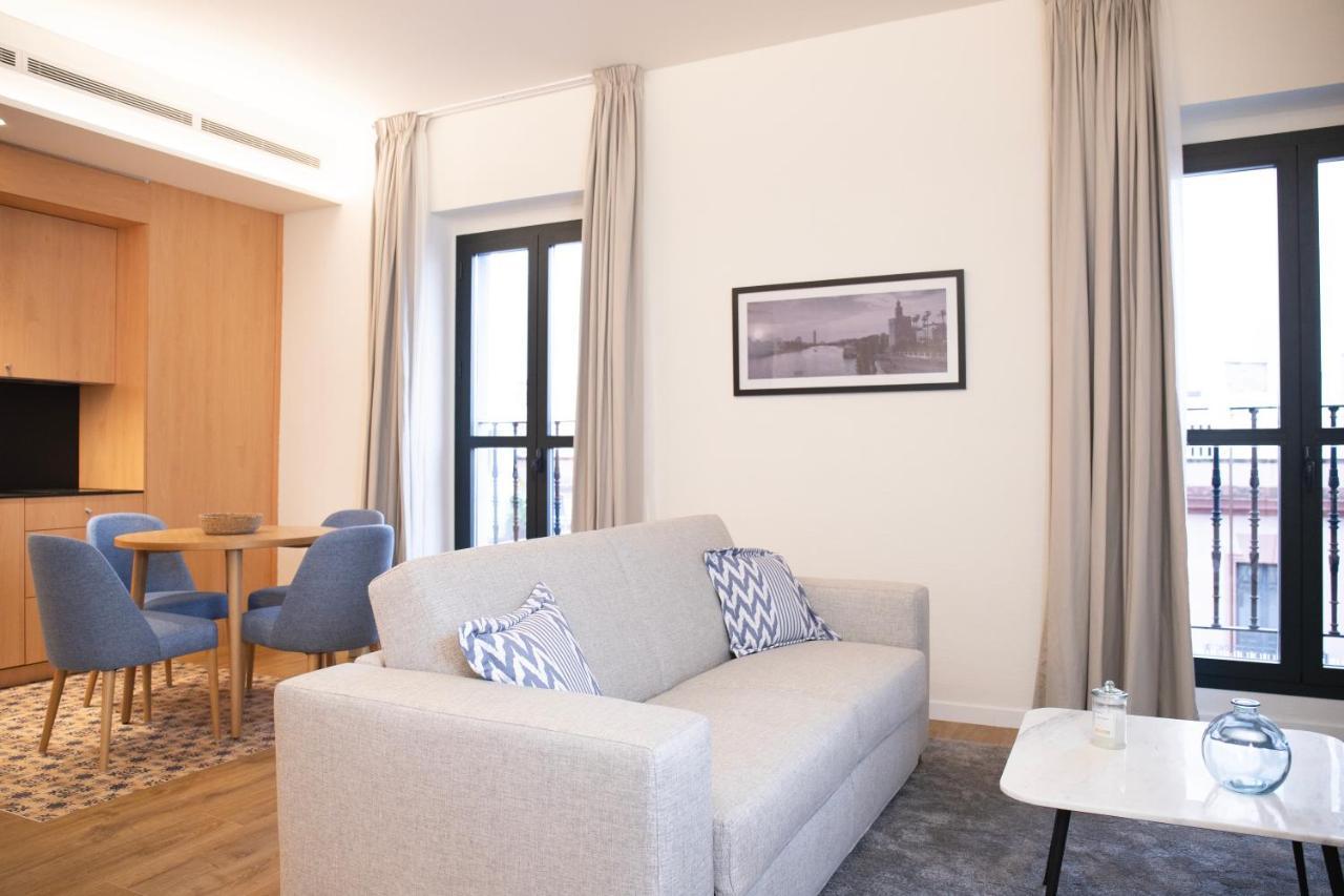 Nqn Aparts & Suites Sevilla מראה חיצוני תמונה