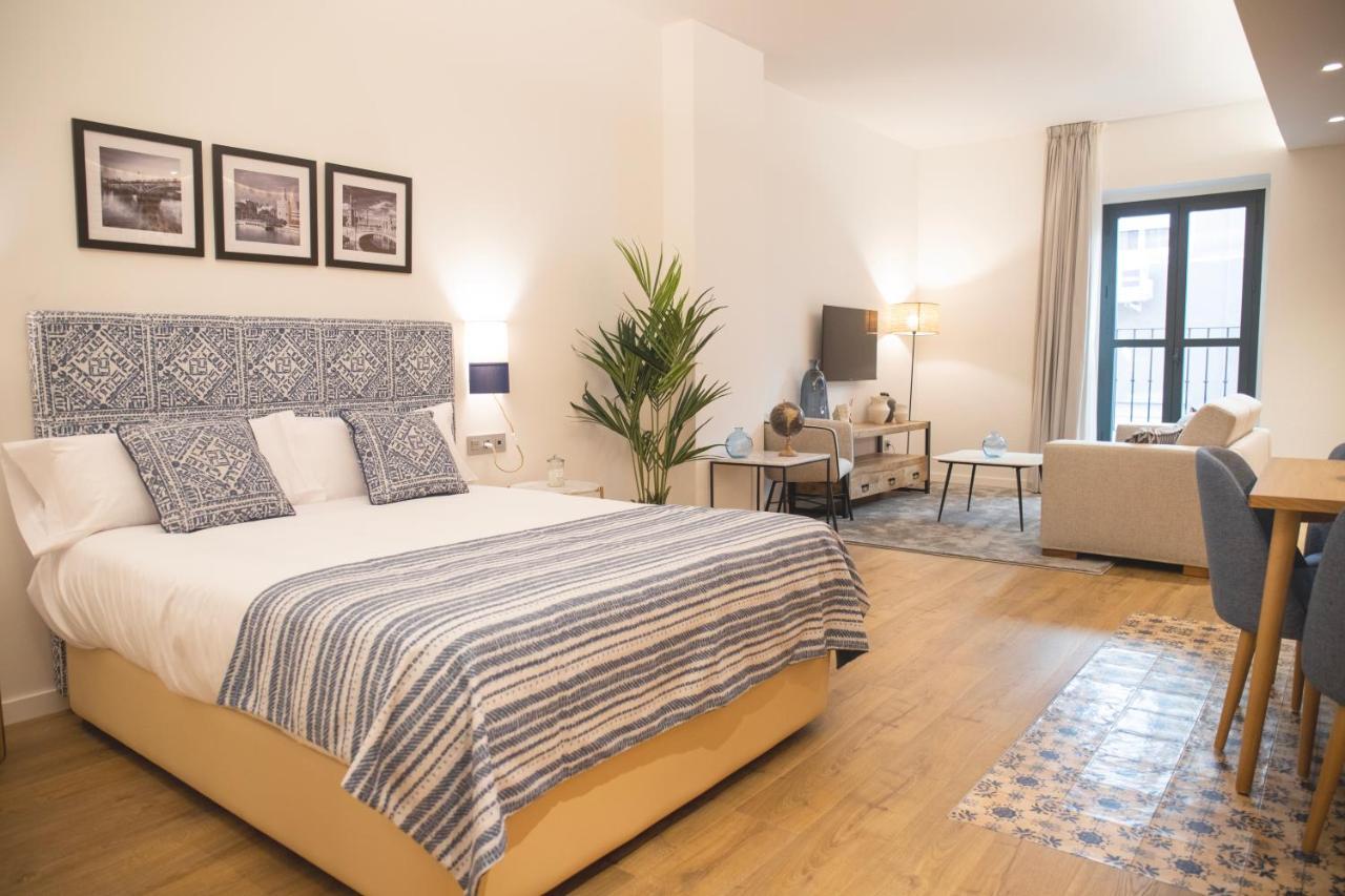 Nqn Aparts & Suites Sevilla מראה חיצוני תמונה